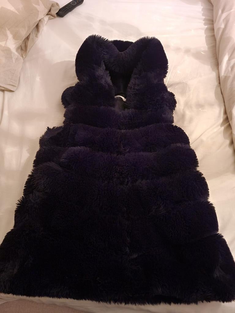 Fluffy bodywarmer, Ophalen of Verzenden