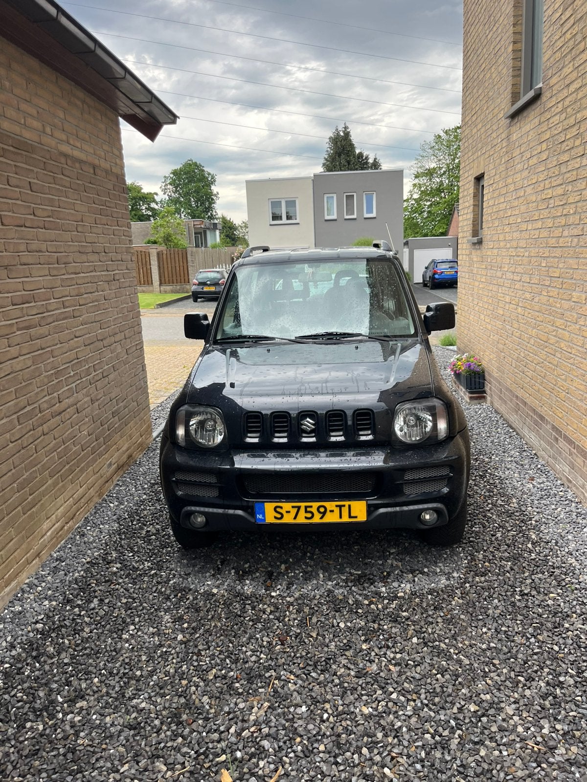 Suzuki Jimny 1.3 4WD | 129.000 km | Originele staat, 40 €/maand, 4 stoelen, Zwart, 14 km/l