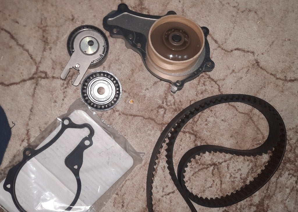 waterpomp en distributieriem kit Peugeot fiat Ford, Ophalen, Nieuw, Fiat