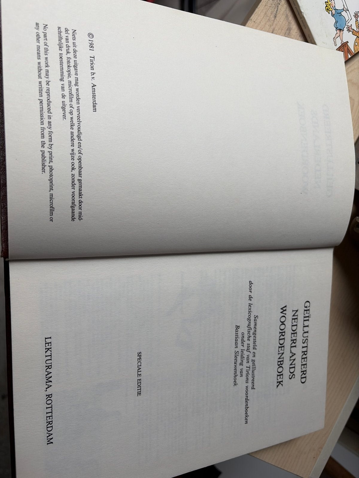 Geïllustreerd Nederlands Woordenboek - Lekturama, Boeken, Ophalen of Verzenden, Gelezen, Overige uitgevers, Nederlands