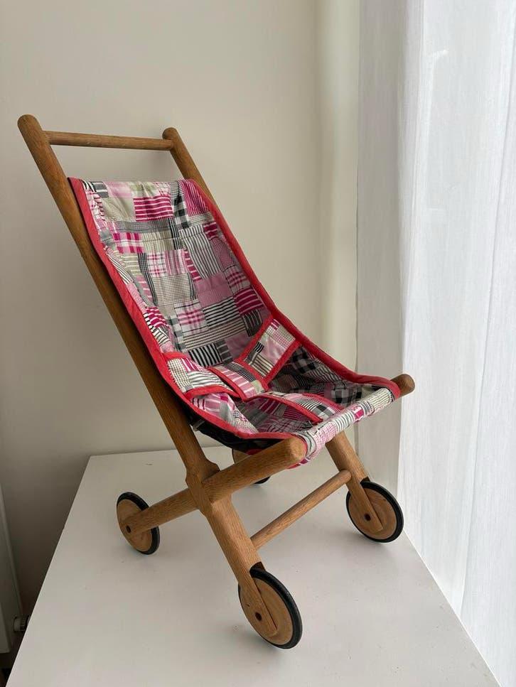 Houten poppenwagen met roze patch stof, Ophalen, Zo goed als nieuw, Babypop