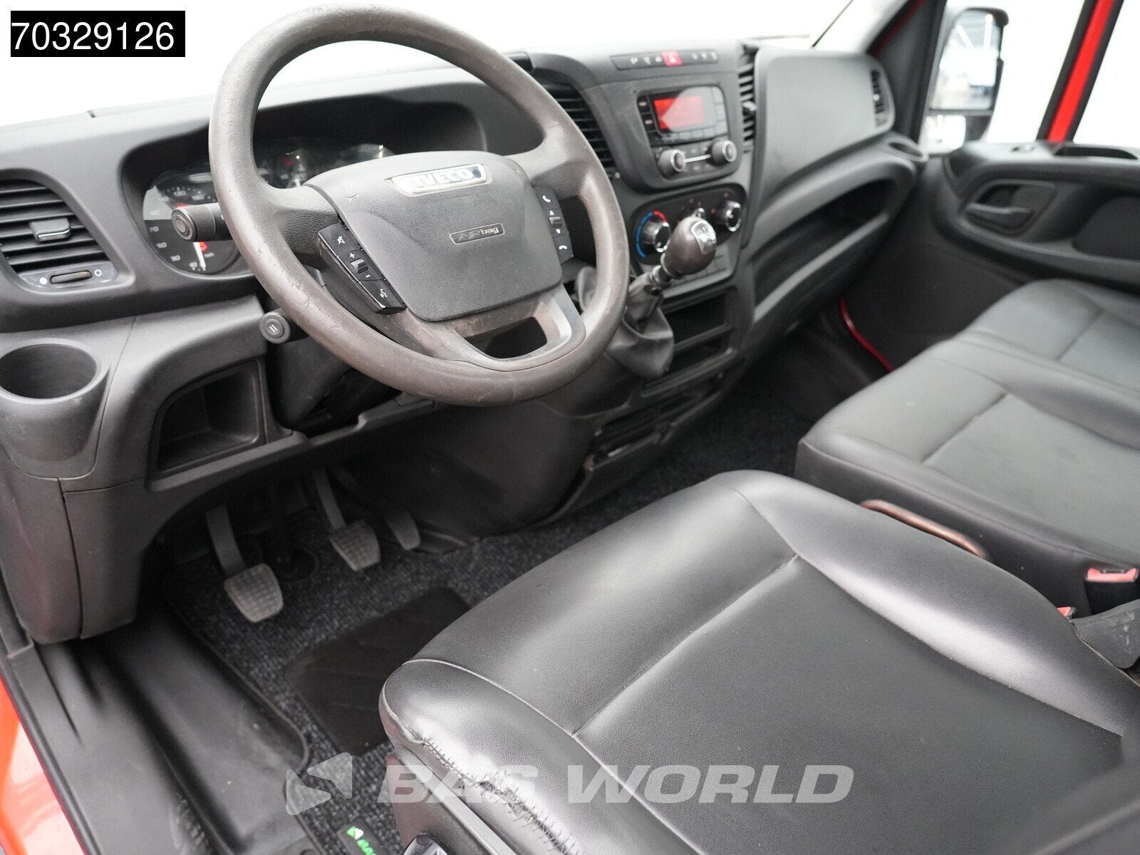 Iveco Daily 35C12 Kipper met Kist Dubbellucht 3,5t Trekhaak, Auto's, Gebruikt, Iveco, Leder, Bedrijf