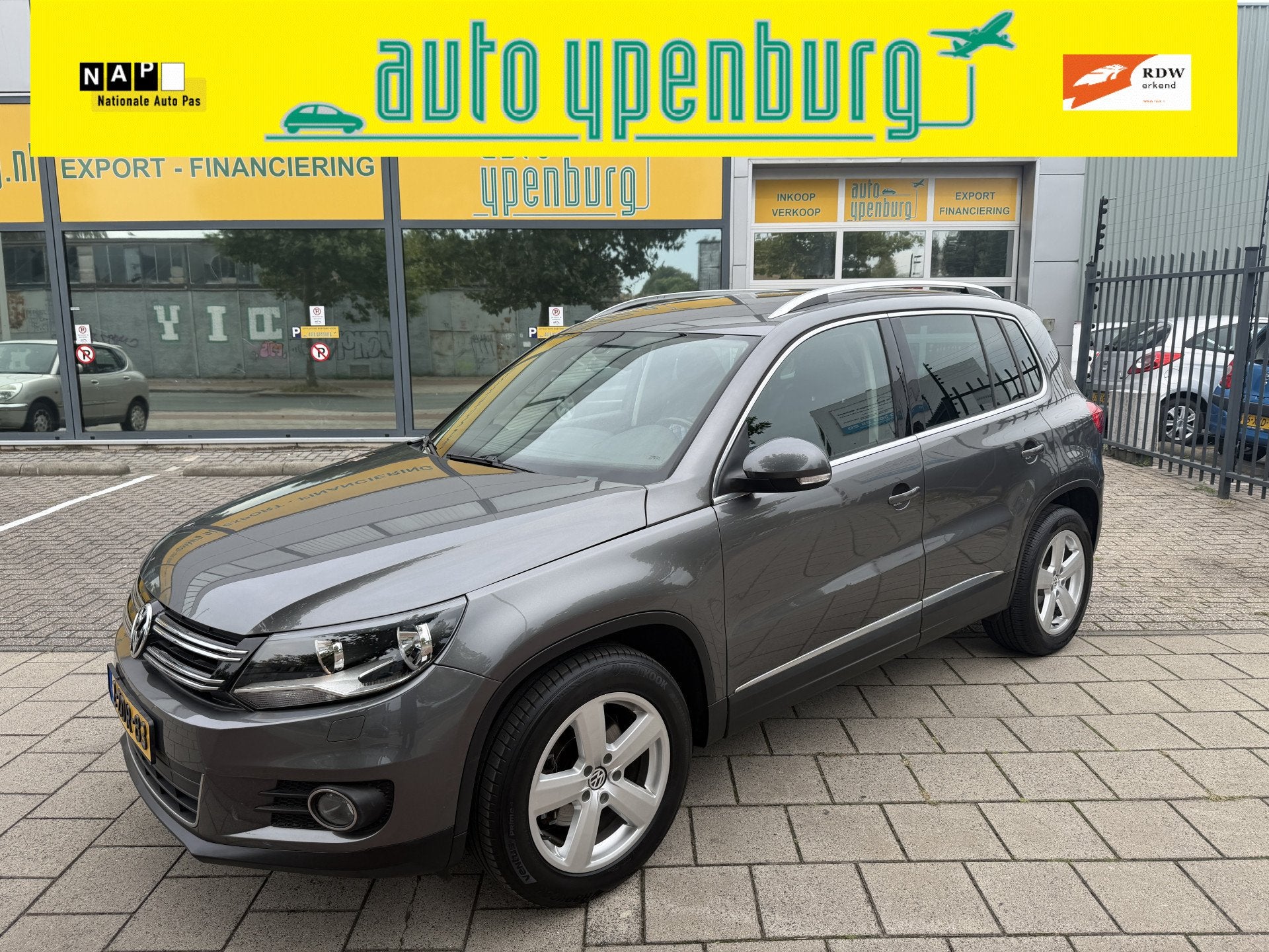 Volkswagen Tiguan 1.4 TSI * 53.710 Km * Navi * Climatronic *, Auto's, Voorwielaandrijving, 15 km/l, Gebruikt, 4 cilinders