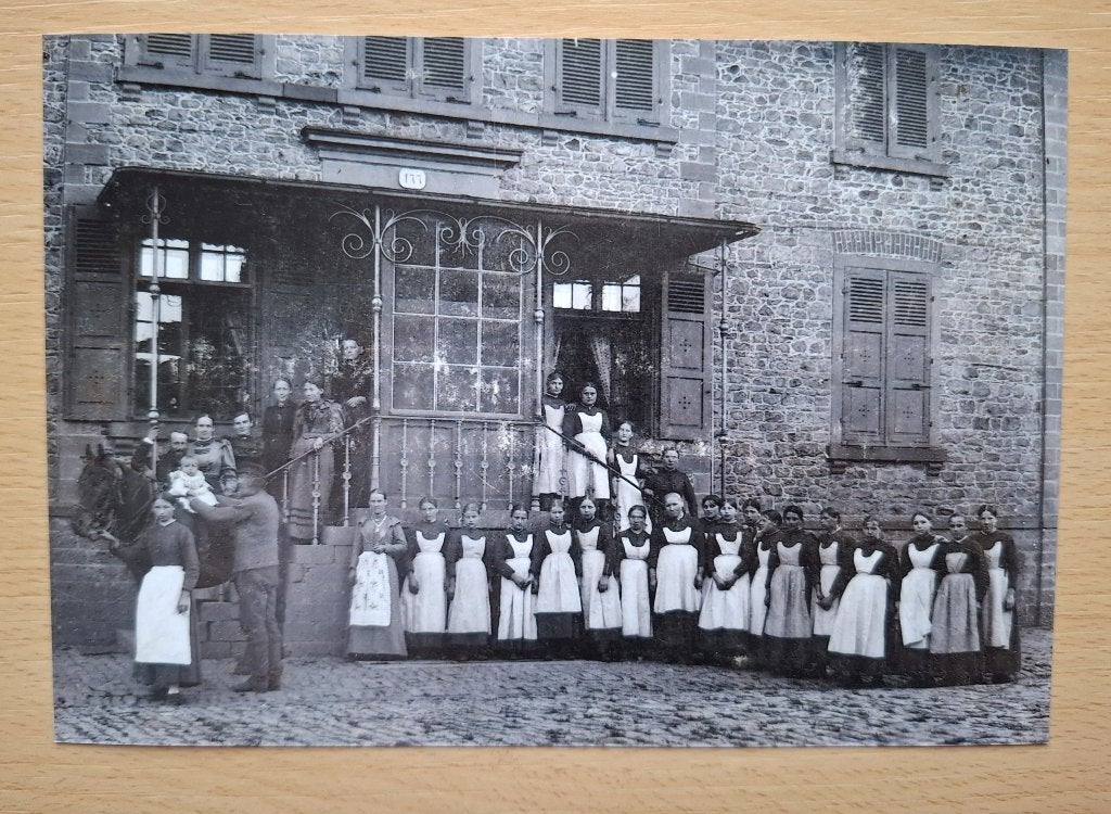 Foto van huishoudschool in Oostenrijk rond 1890, Verzenden, Foto, Nieuw, Buitenland