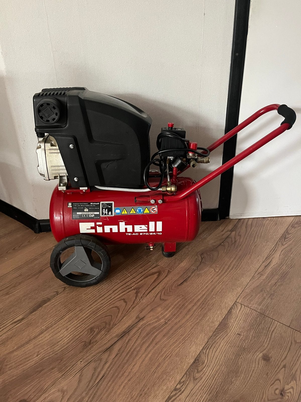 Einhell TE-AC 270/24/10 Compressor - Zo goed als nieuw, 6 tot 10 bar, Ophalen of Verzenden, Zo goed als nieuw, 25 tot 100 liter