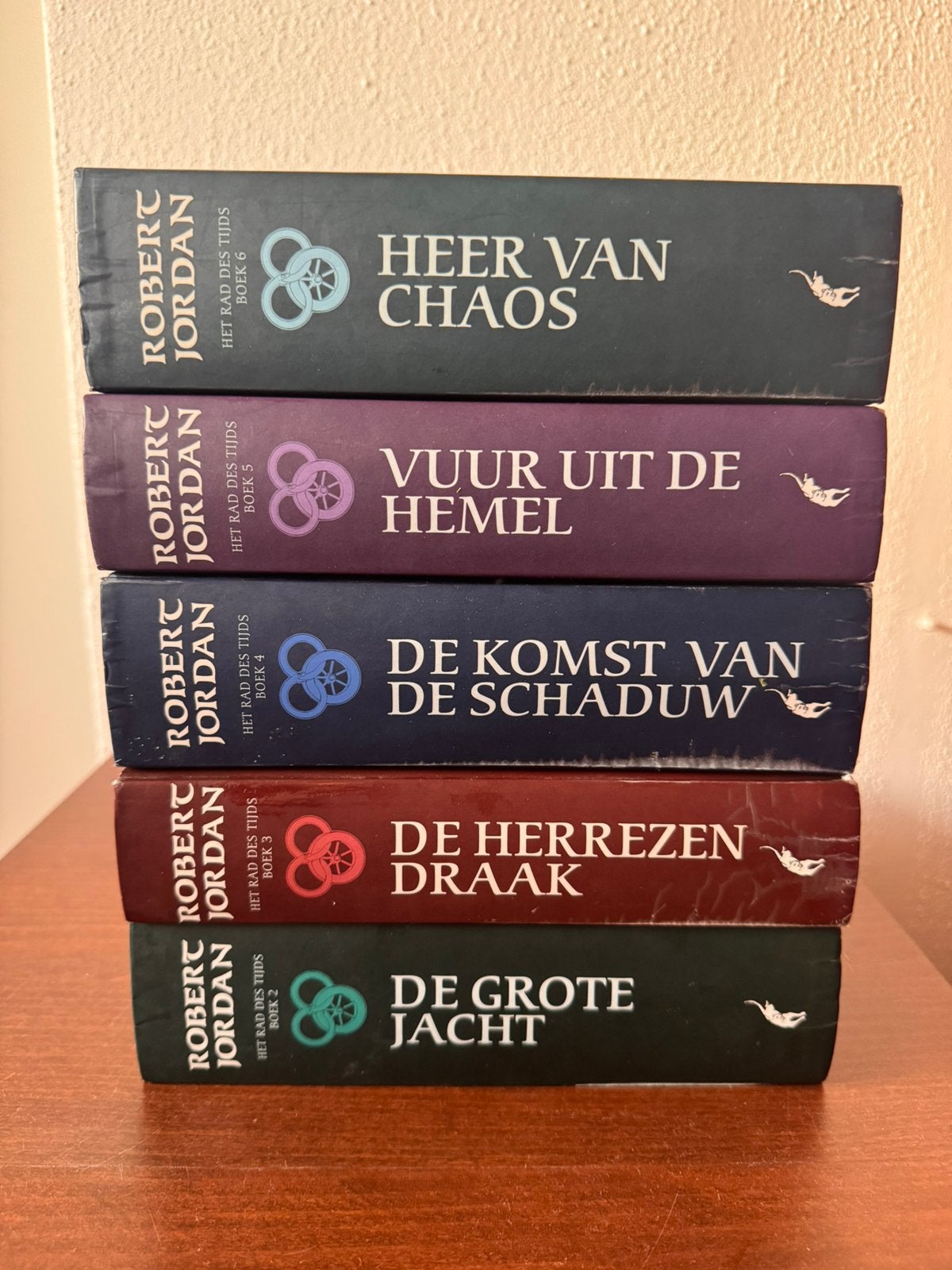 Robert Jordan - Het Rad des Tijds deel 2 t/m 6 (Hardcovers), Boeken, Ophalen of Verzenden, Gelezen