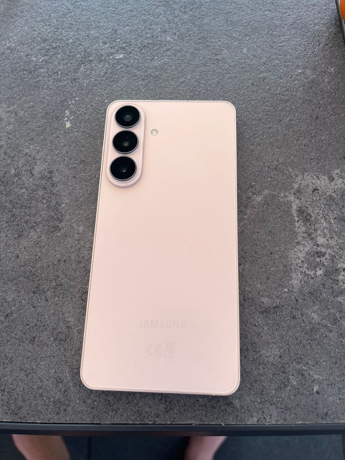Samsung S26+ 512GB Pinkgold - Zo goed als nieuw, Telecommunicatie, Mobiele telefoons | Samsung, Overige modellen, Touchscreen