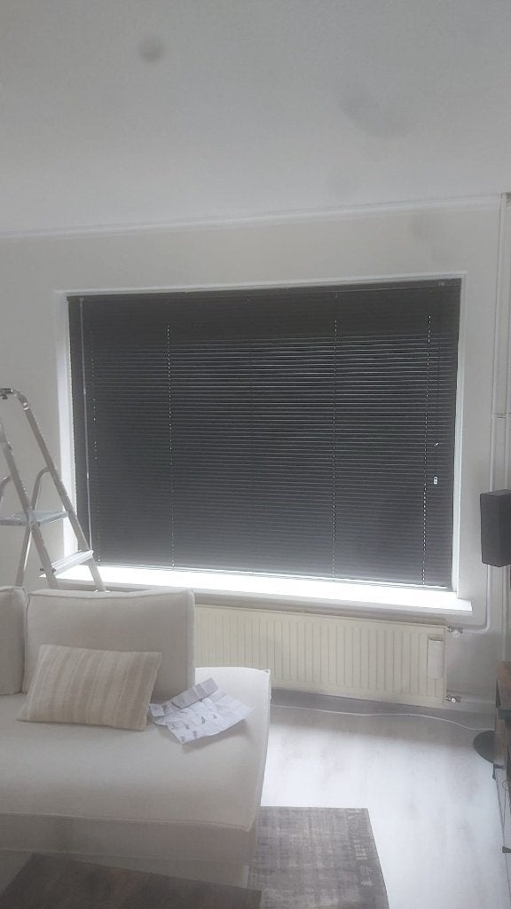Mooie zwarte luxaflex, Ophalen, Overige materialen, Inclusief montageonderdelen, Zwart