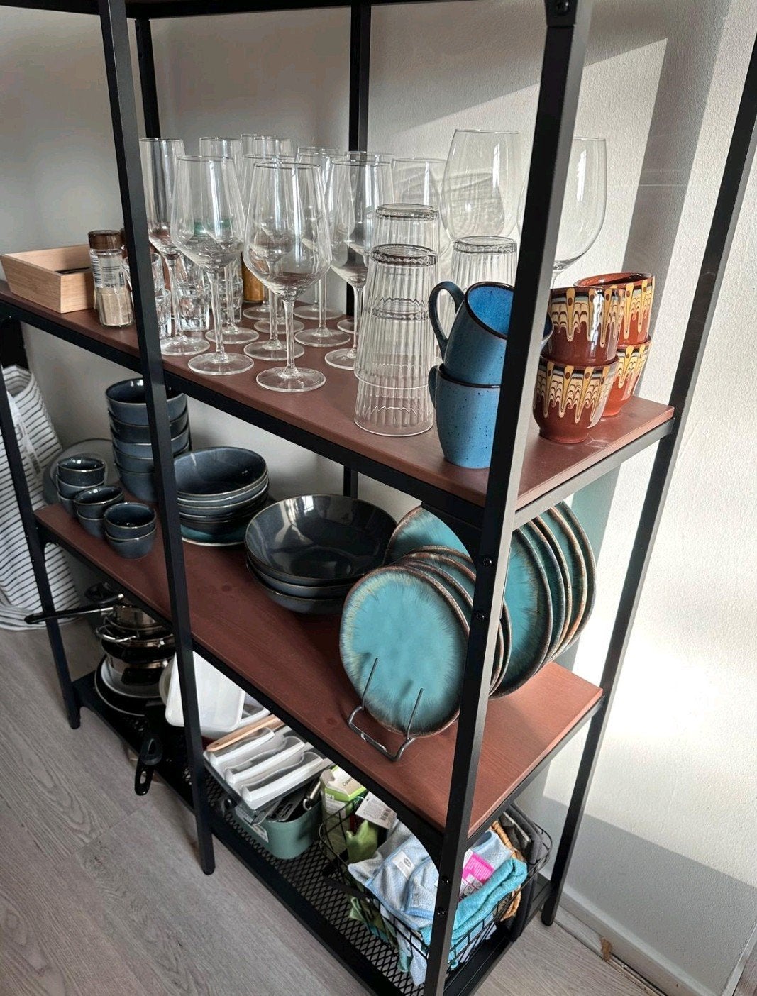 IKEA FJÄLLBO servieskast/stellingkast - zo goed als nieuw, Overige houtsoorten, Met plank(en), 100 tot 150 cm, Zo goed als nieuw