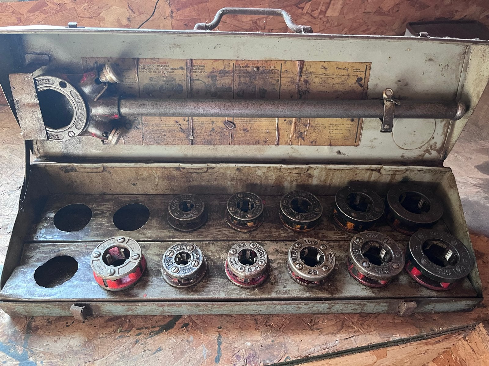Virax en Ridgid draadsnij set in metalen koffer, Ophalen, Gebruikt, Snijgereedschap, Ridgid