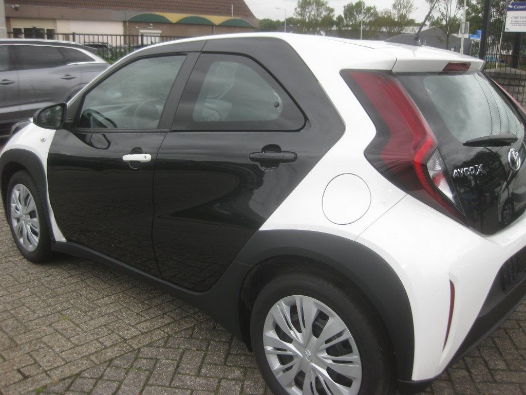 schade auto toyota aygo x  bouwjaar 11-2025, Wit, Handgeschakeld, Ophalen of Verzenden, Toyota