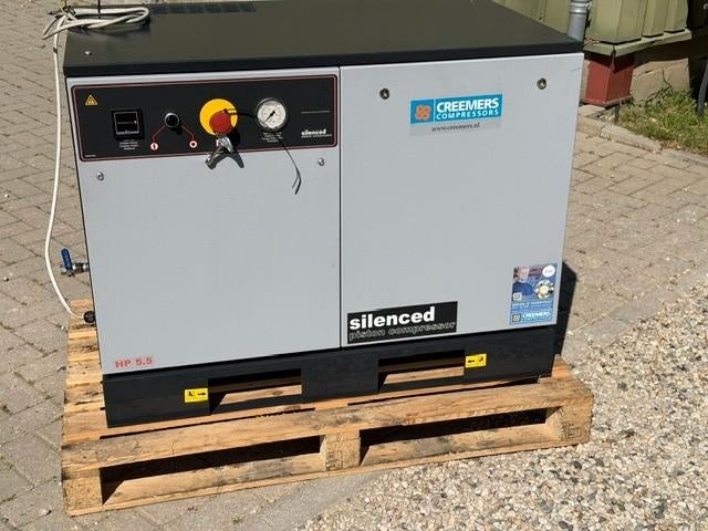 Creemers compressor gedempt 4 kw, Zo goed als nieuw, Geluidgedempt, 10 bar of meer, 100 liter of meer