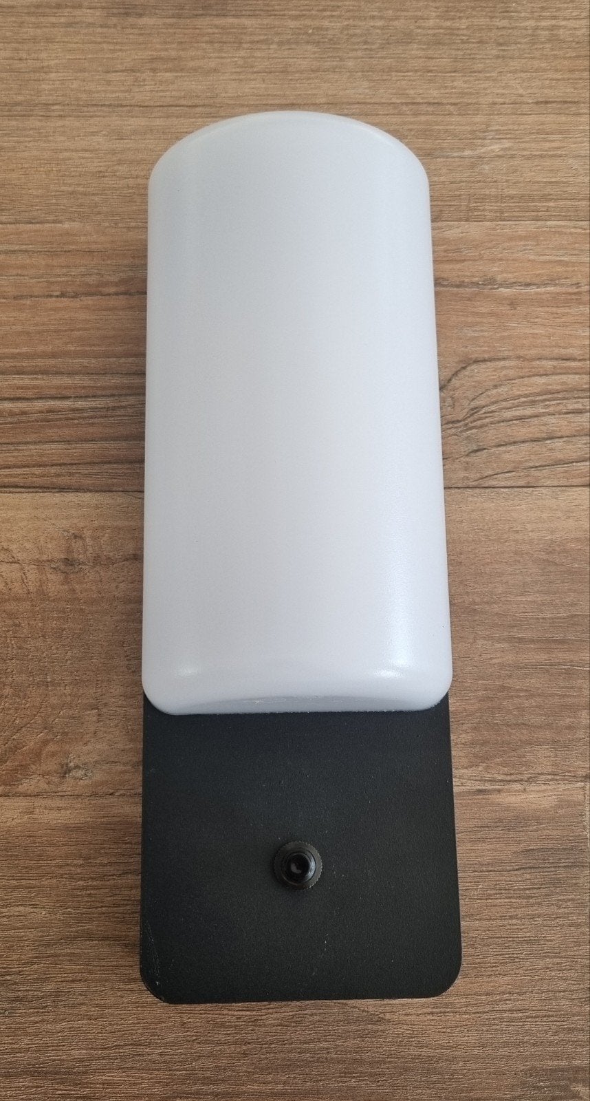 Buitenlamp met schemersensor - Zo goed als nieuw, Ophalen, Kunststof, Minder dan 50 watt, Wandlamp