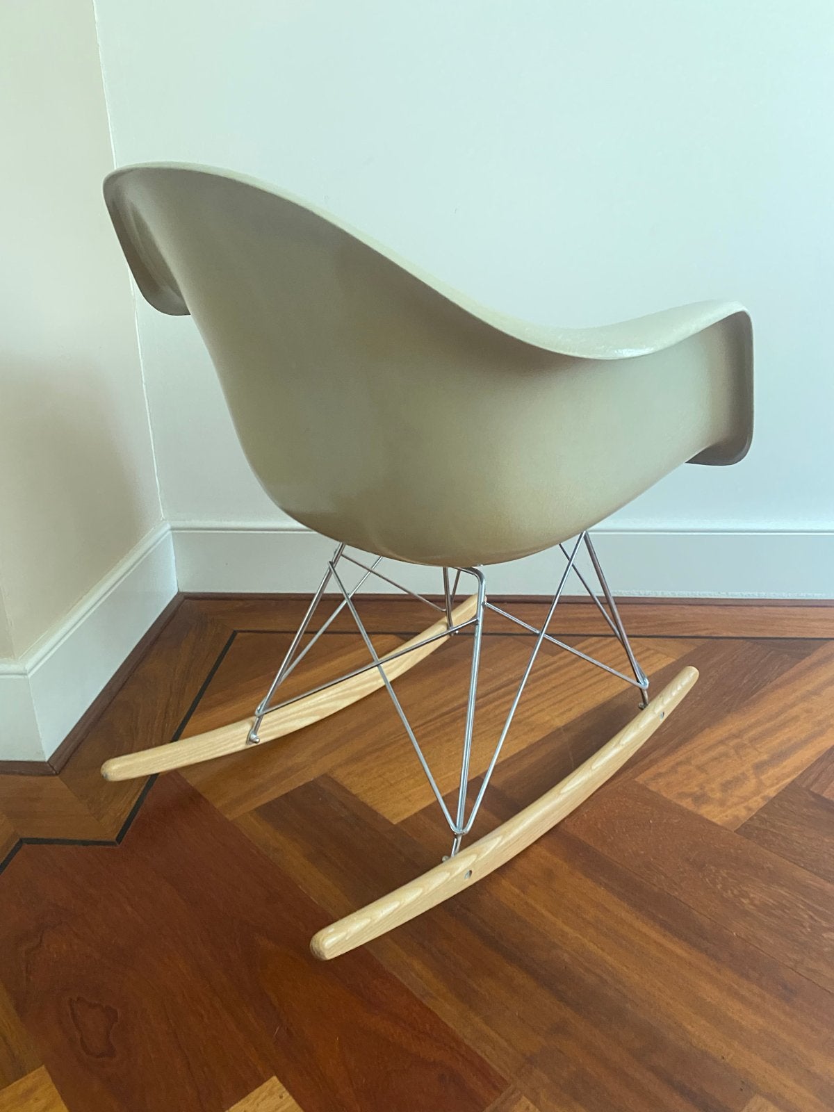 Vitra Eames RAR Schommelstoel, Ophalen, Overige materialen, Gebruikt, Wit