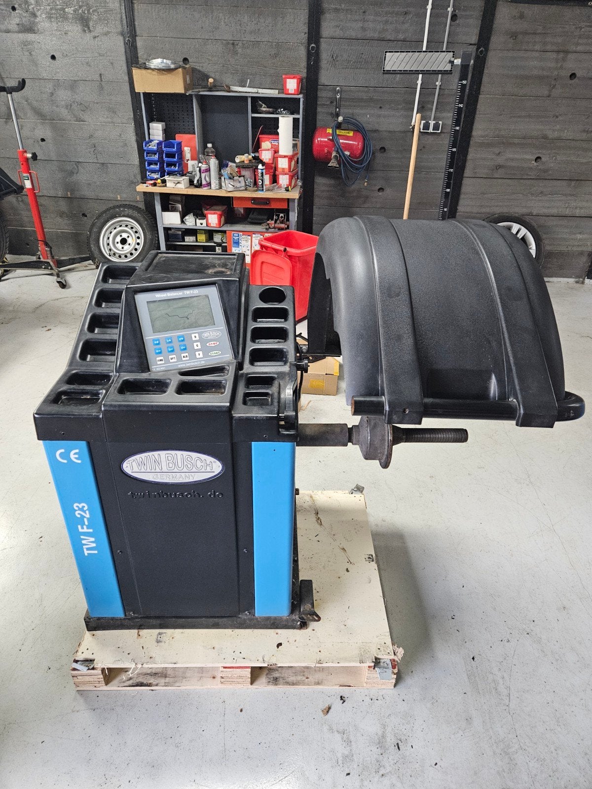 Twinbusch TWF 23 balanceer apparaat, Ophalen, Gebruikt
