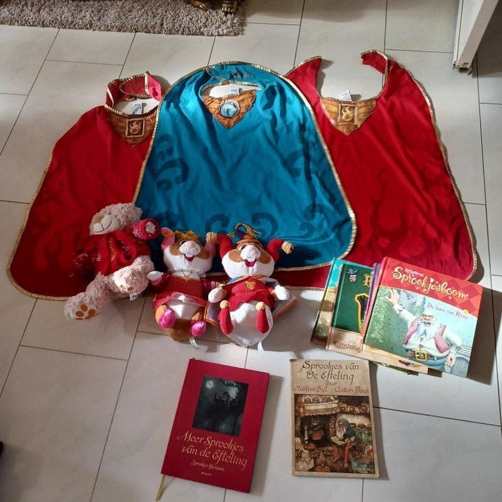 efteling spulletjes oa: Raveleijn  cape 40€ alles, Ophalen of Verzenden, Gebruikt, Overige typen