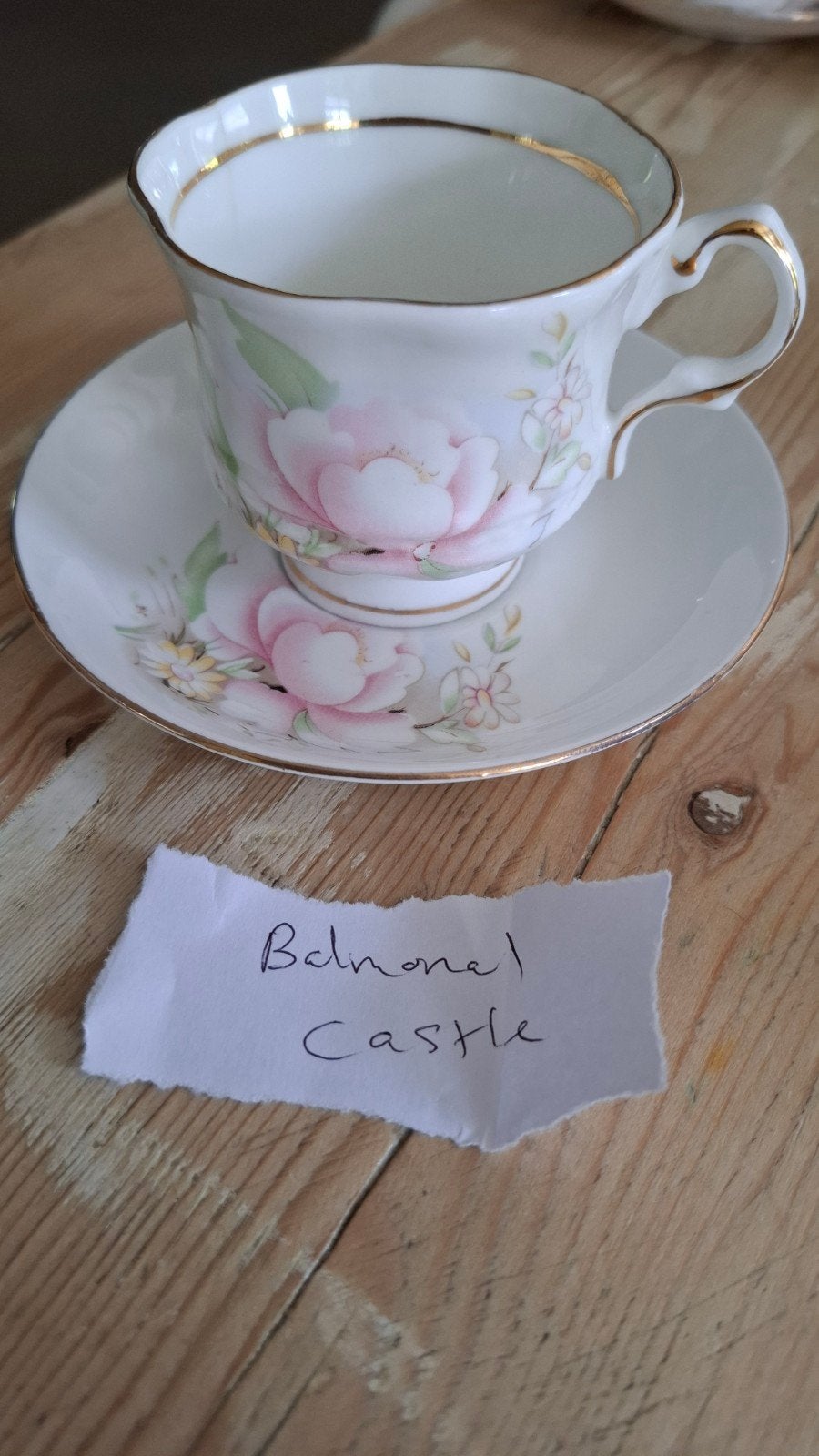 antiek porselein Balmoral Castle, Verzamelen, Ophalen, Zo goed als nieuw, Porselein, Kop en/of schotel