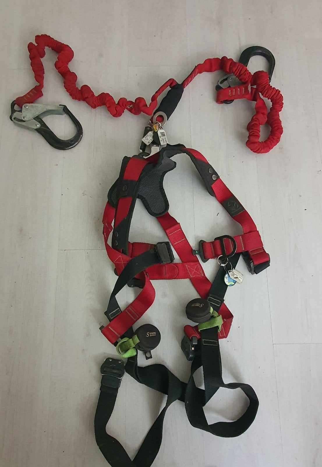 Klimharnas met Checkfall Pal en karabiners, Doe-het-zelf en Verbouw, Ophalen of Verzenden, Gebruikt