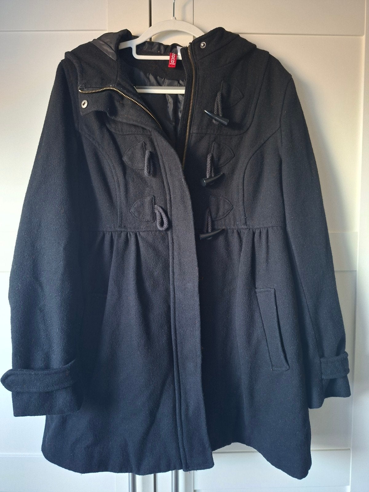 Zwarte Divided by H&M winterjas met capuchon, maat 40, Ophalen of Verzenden, Zo goed als nieuw, Maat 38/40 (M), Zwart