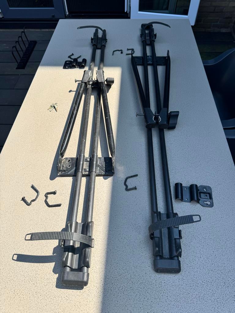 Thule fietsendragers met defecte sluiting en zonder knoppen, Auto diversen, Fietsendragers, Ophalen of Verzenden, 2 fietsen, Zo goed als nieuw