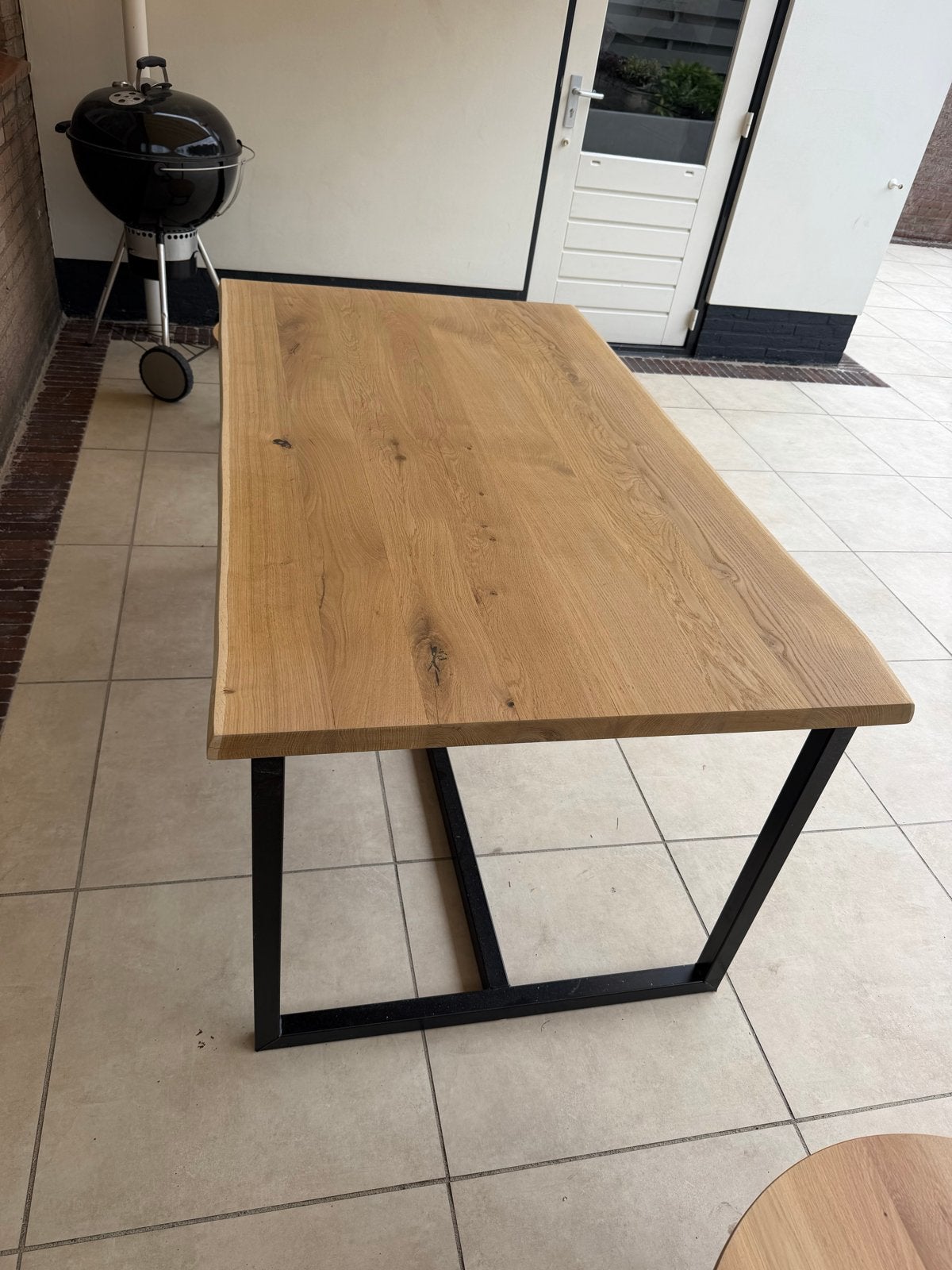 Eikenhouten eettafel met metalen onderstel, Huis en Inrichting, Tafels | Eettafels, Ophalen, Eikenhout, 50 tot 100 cm, Zo goed als nieuw