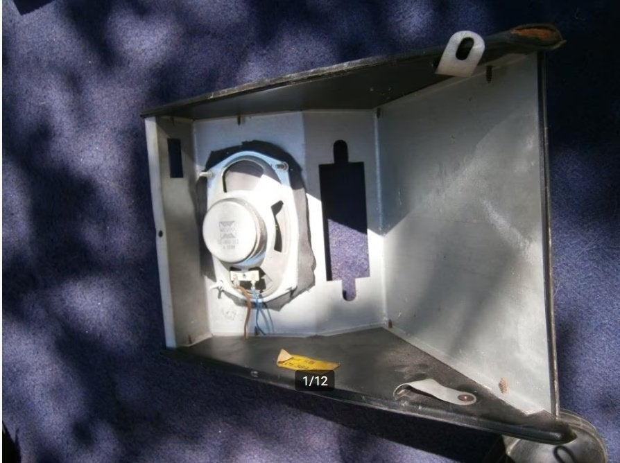 Zwarte radio console Renault 5 + ovale Westra 4 ohm Speaker, Ophalen, Gebruikt