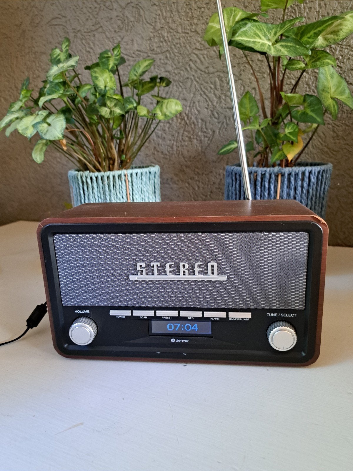 DAB Radio met mooi geluid en lichte beschadiging, Ophalen, Gebruikt, Radio