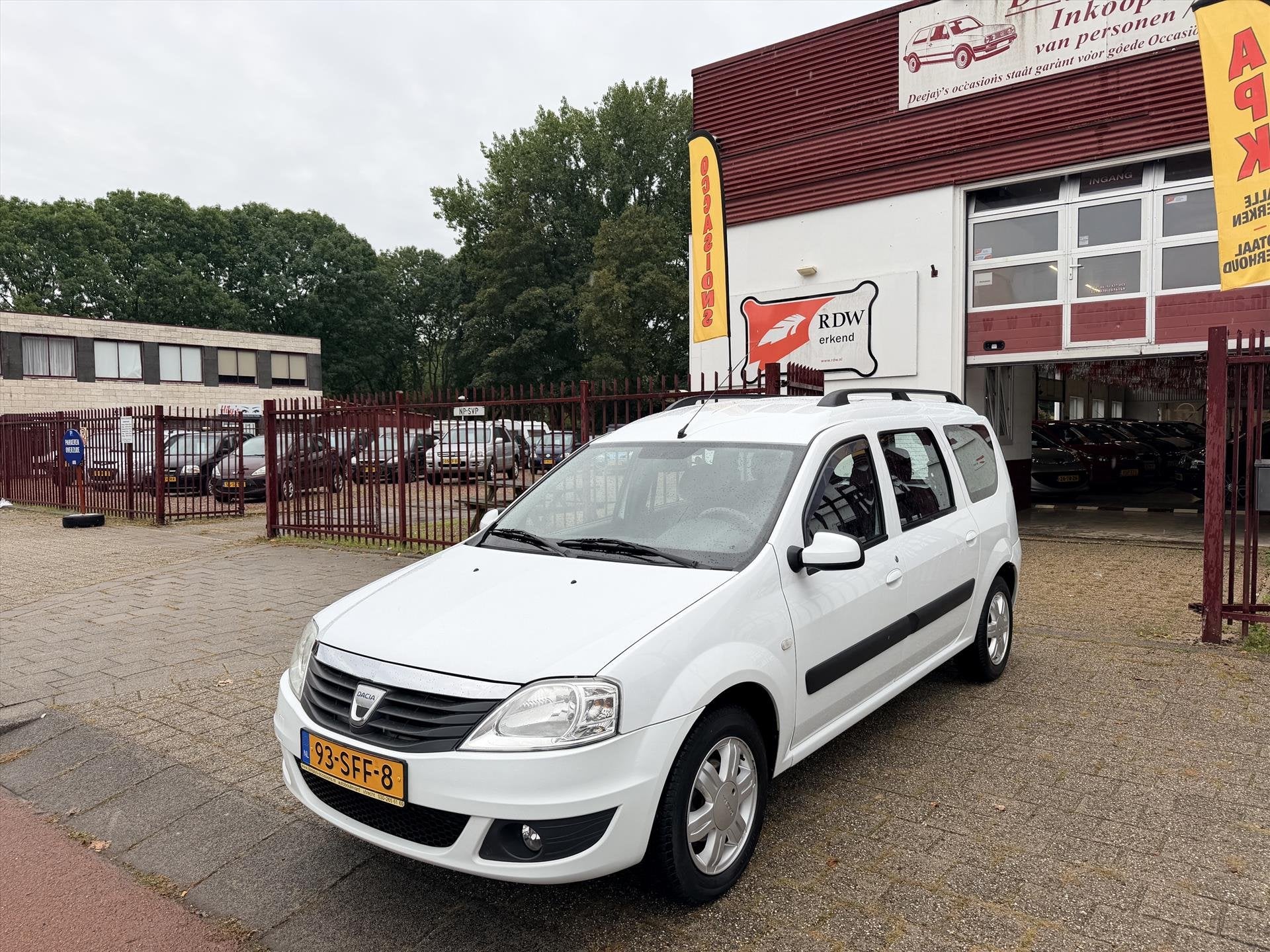 Dacia Logan 1.6 16V 105 pk 5p Blackline, Stof, Gebruikt, 4 cilinders, Overige brandstoffen