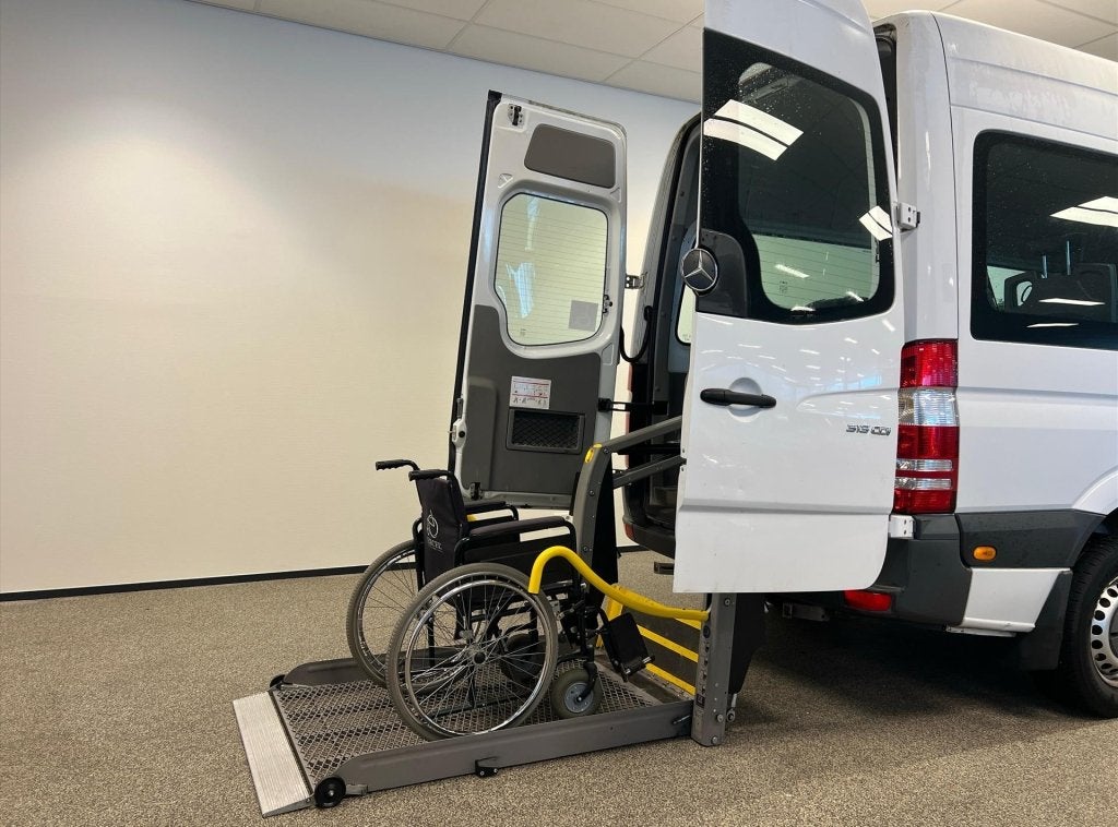Mercedes-Benz Sprinter 2.1 CDI 95KW AUT (bj 2015, automaat), Auto's, Mercedes-Benz, Automaat, Gebruikt, Wit, Bedrijf