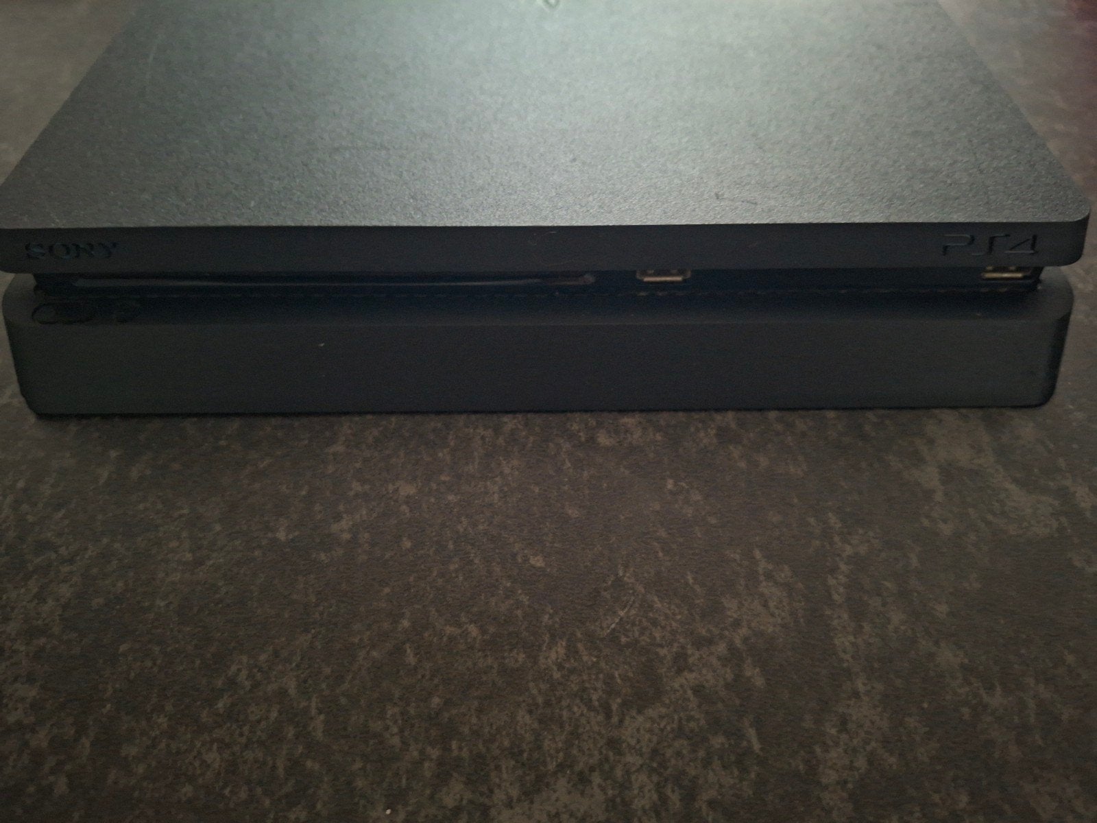 PlayStation 4 Slim 1TB met 2 controllers. Moet snel weg!, Gebruikt, Met 2 controllers, Ophalen of Verzenden, 1 TB