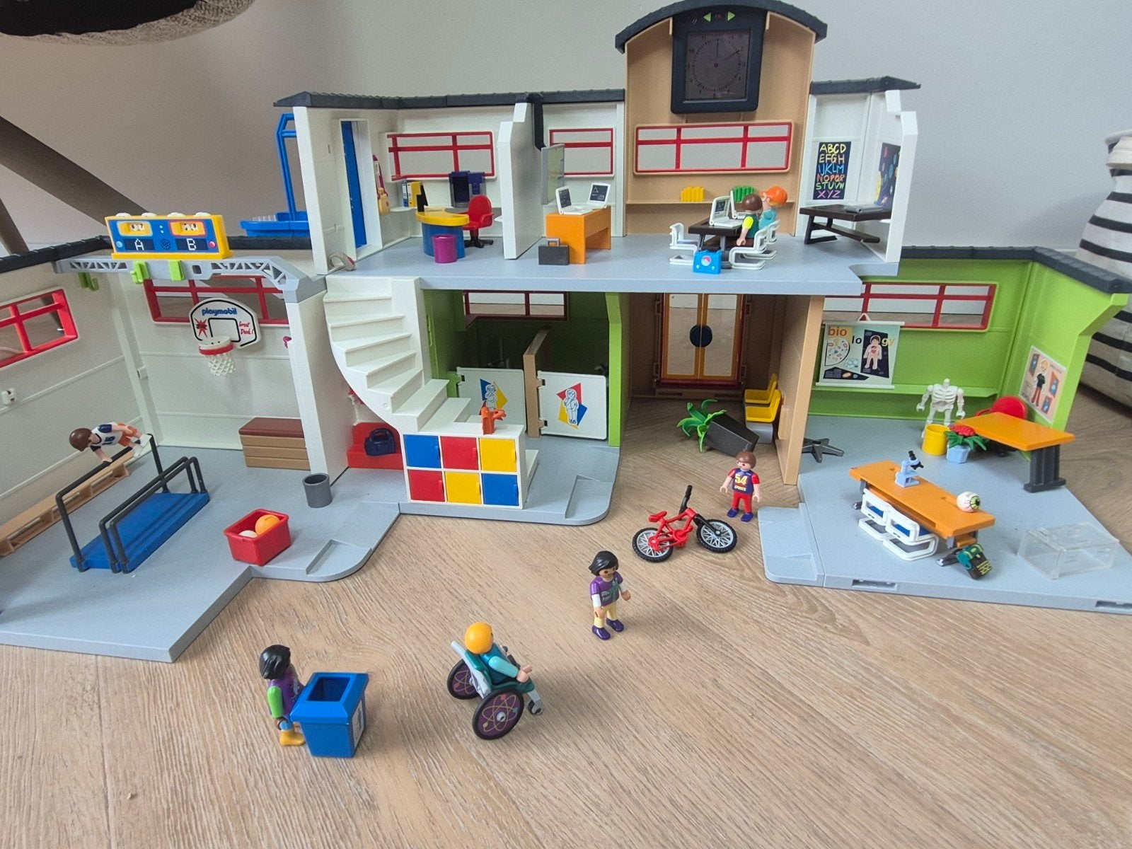 Playmobil Grote School met Gymzaal (9453 & 9454), Gebruikt, Gebouw, Complete set, Ophalen of Verzenden