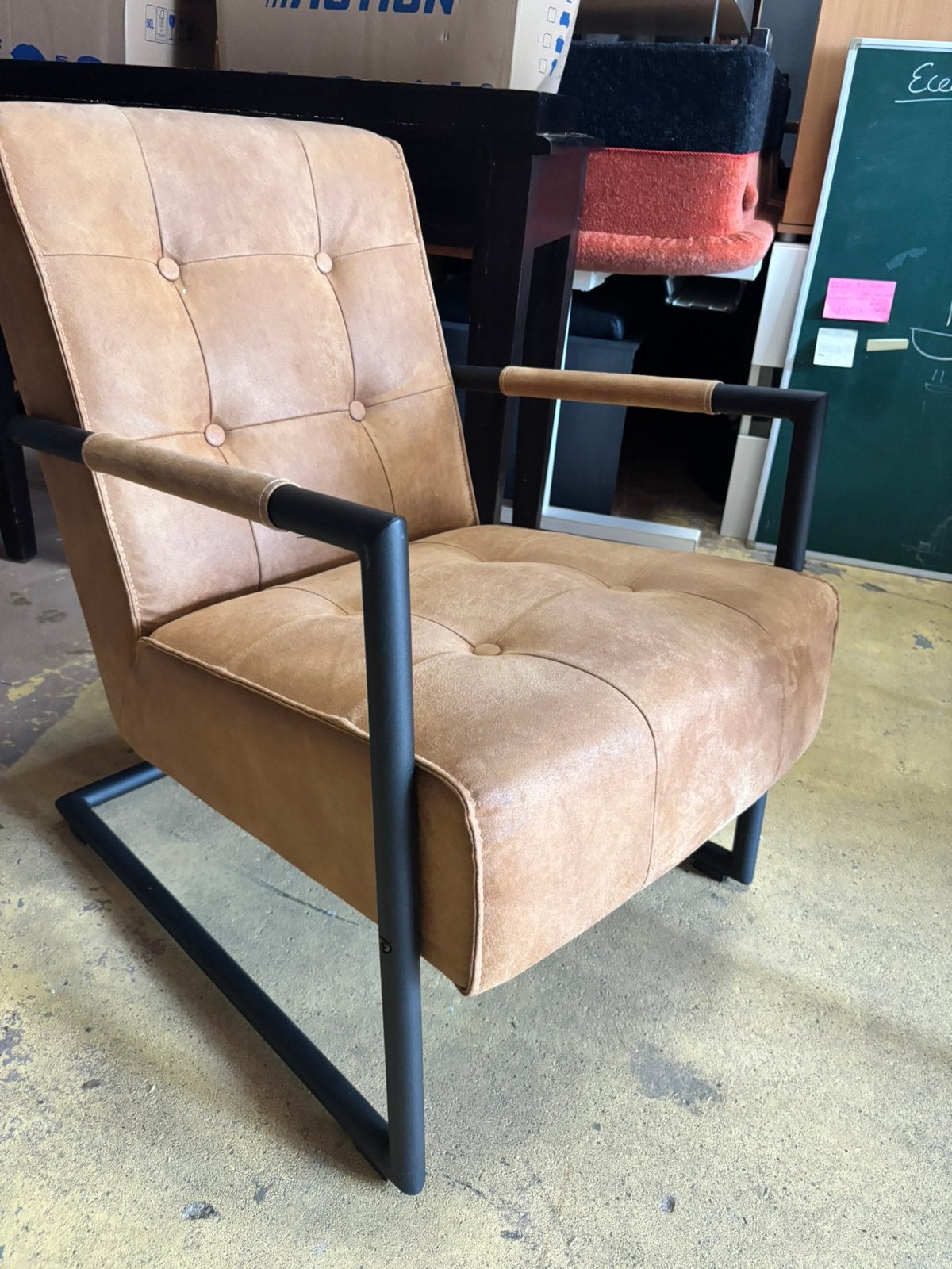 Nette suede fauteuil - 60x80x45H, 1025xe, 75 tot 100 cm, Ophalen of Verzenden, Zo goed als nieuw