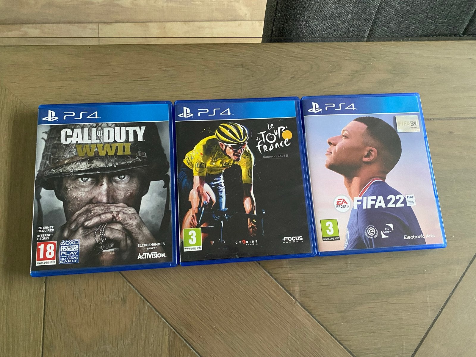 PS4 Games: Call of Duty WWII, Tour de France, FIFA 22, Online, Vanaf 18 jaar, Shooter, 1 speler