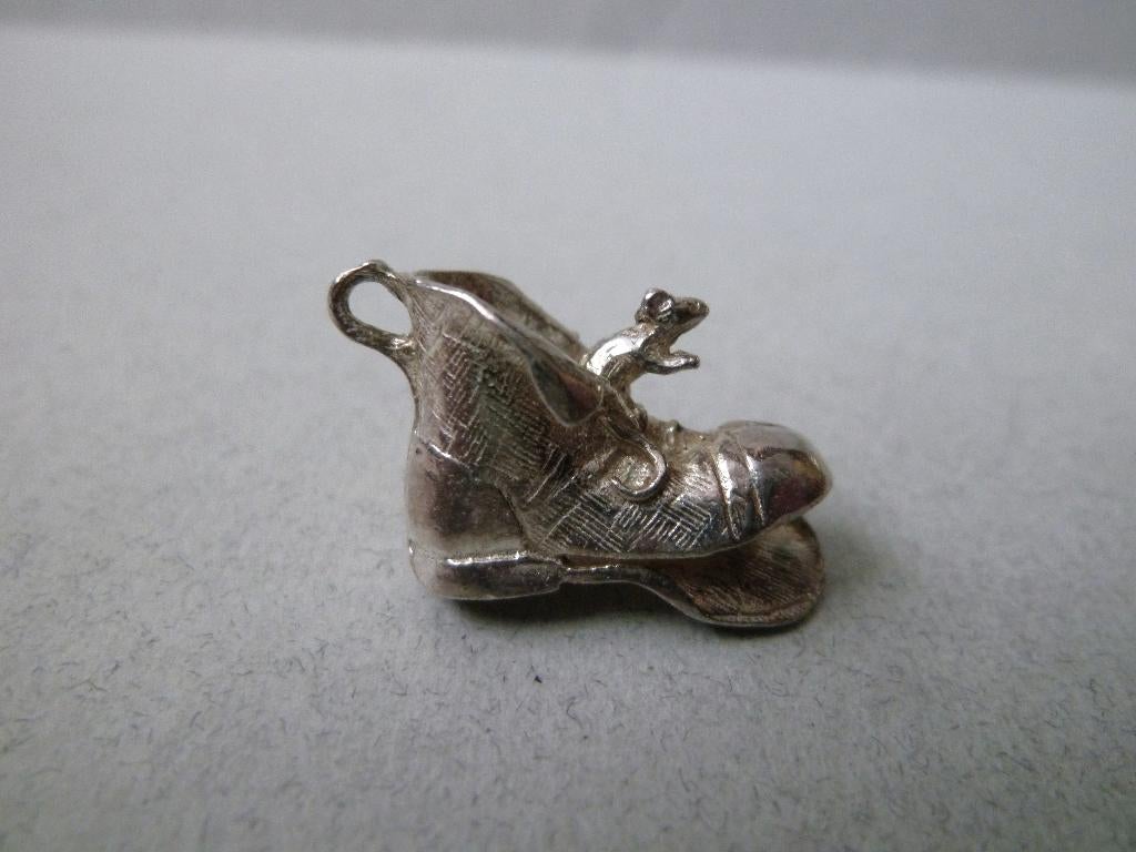 Oude Toby bedel zilver Oude Schoen /Laars met Muis, Verzenden, Zilver, Hanger