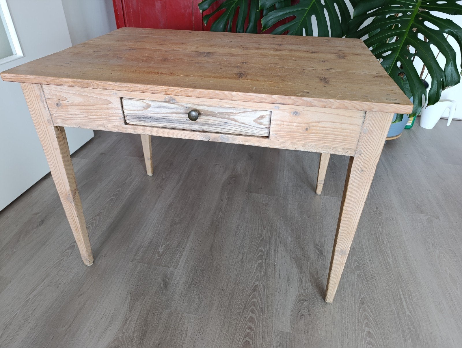 Vintage / antieke  houten tafel met lade, Ophalen