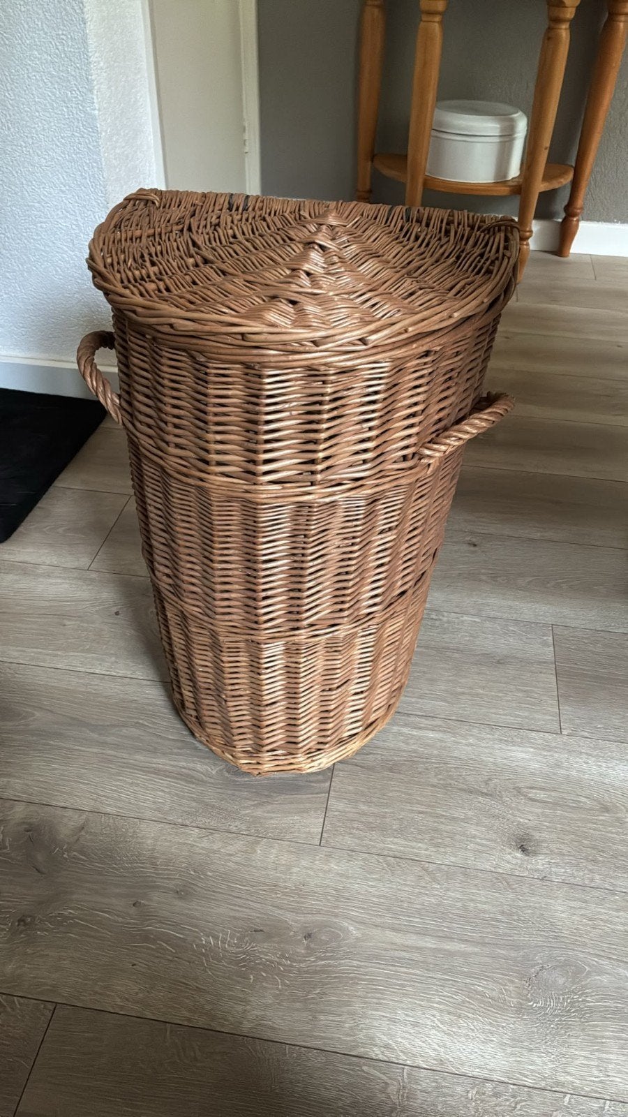 Rotan wasmand met deksel, Ophalen, Gebruikt, Landelijk, Natuurlijk materiaal