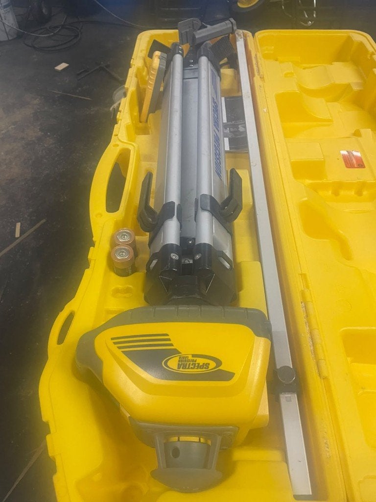 Spectra Precision Laser LL100N met Statief en Ontvanger, Ophalen of Verzenden, Gebruikt, Overige meters