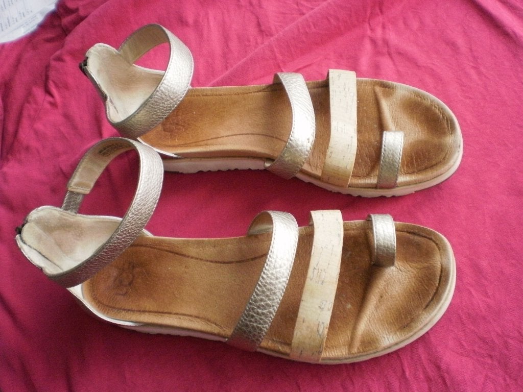 Uggs dames sandalen, maat 41, Kleding | Dames, Overige kleuren, Gedragen, Sandalen of Muiltjes, Ophalen of Verzenden