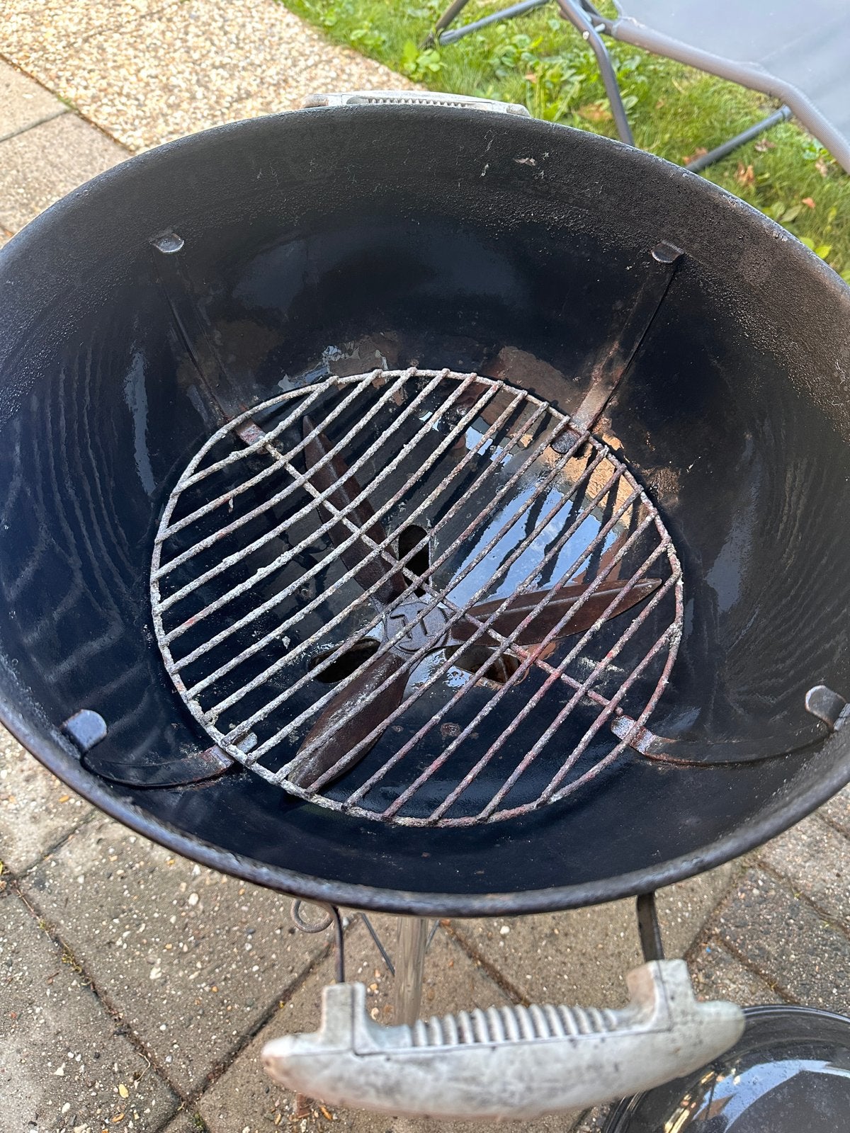 Weber Compact Kettle Houtskoolbarbecue - Gebruikt, Ophalen, Gebruikt