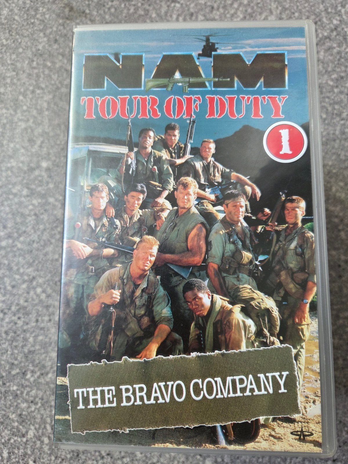Tour of Duty VHS - Complete set van 5 videobanden, Alle leeftijden, Ophalen of Verzenden, Gebruikt