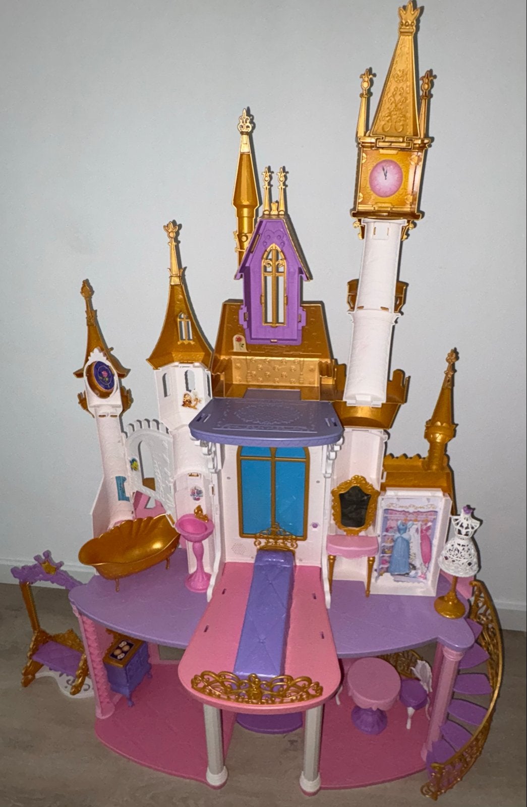 Disney Prinsessen Kasteel met Meubels, Kinderen en Baby's, Speelgoed | Poppenhuizen, Ophalen, Gebruikt, Poppenhuis