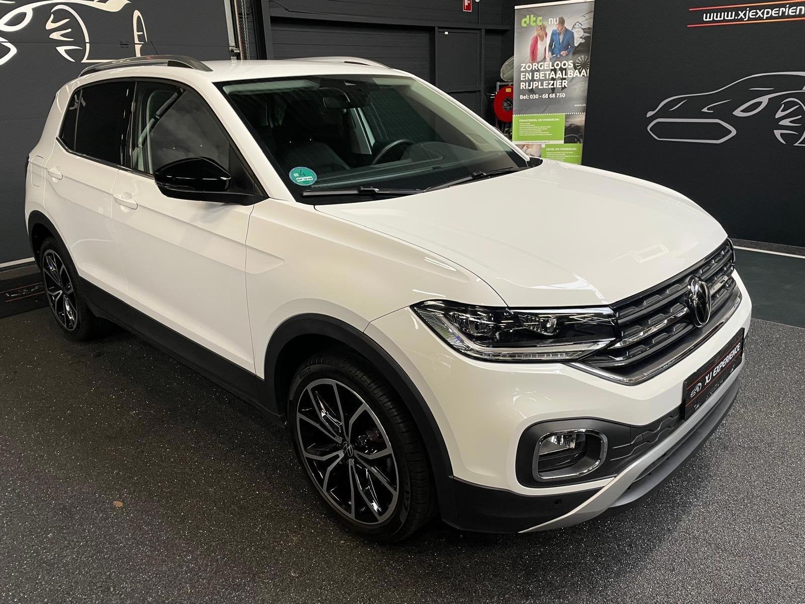 Volkswagen T-Cross Style NAVI 150 PK 18' weinig km, Dealer onderhouden, T-Cross, Gebruikt, Zwart