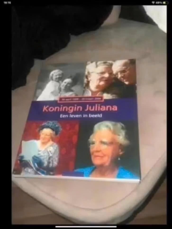 Koningin Juliana: Een leven in beeld - Boek, Boeken, Ophalen of Verzenden, Zo goed als nieuw, 20e eeuw of later, Onbekend