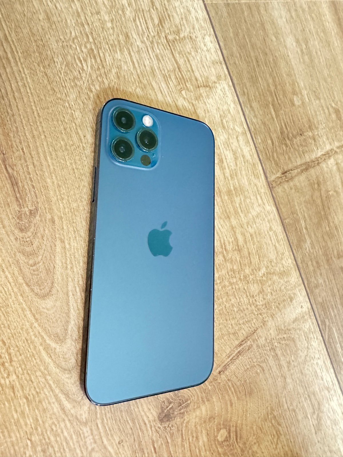 iPhone 12 Pro 256GB met Apple Watch 7 Serie, Telecommunicatie, Mobiele telefoons | Apple iPhone, Blauw, IPhone 12 Pro, Zo goed als nieuw
