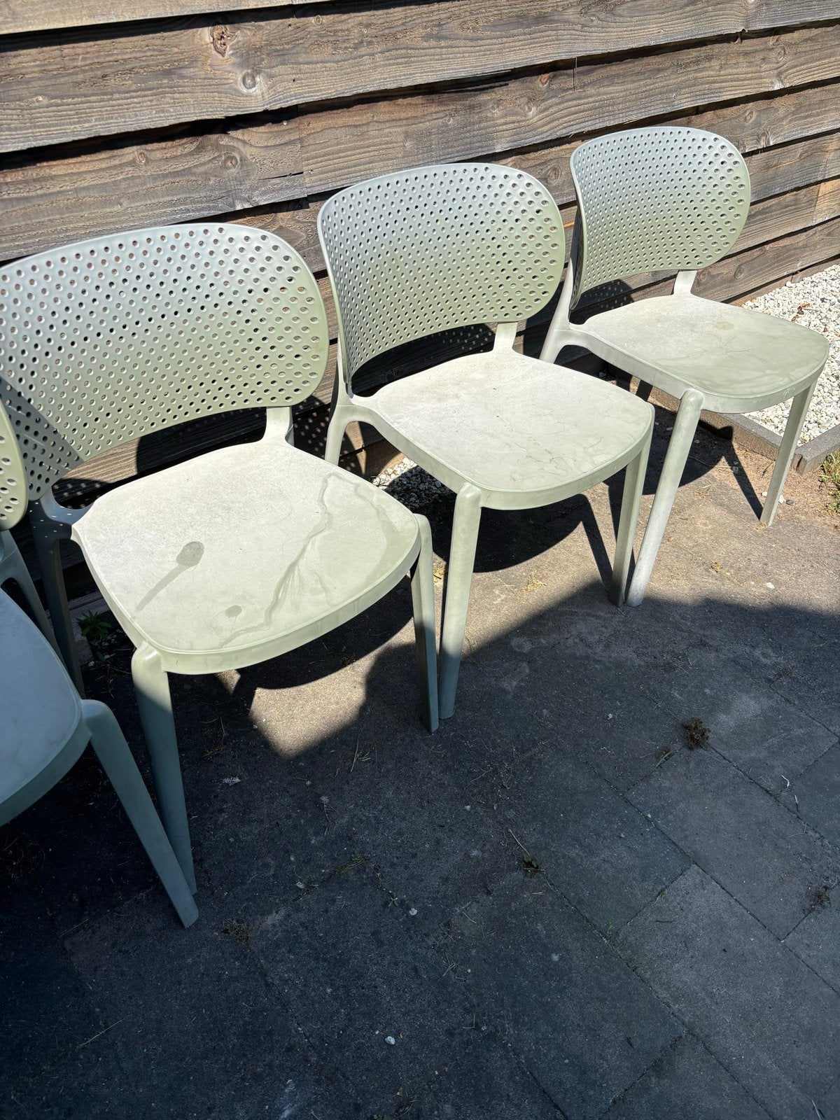 Set van 4 lichtgroene kunststof tuinstoelen GRATIS, Huis en Inrichting, Stoelen, Ophalen, Kunststof, Gebruikt, Overige kleuren