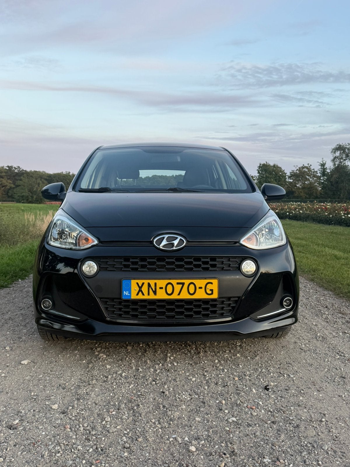 Foto 9 van Hyundai i10 1.0i 66pk 2019 Zwart