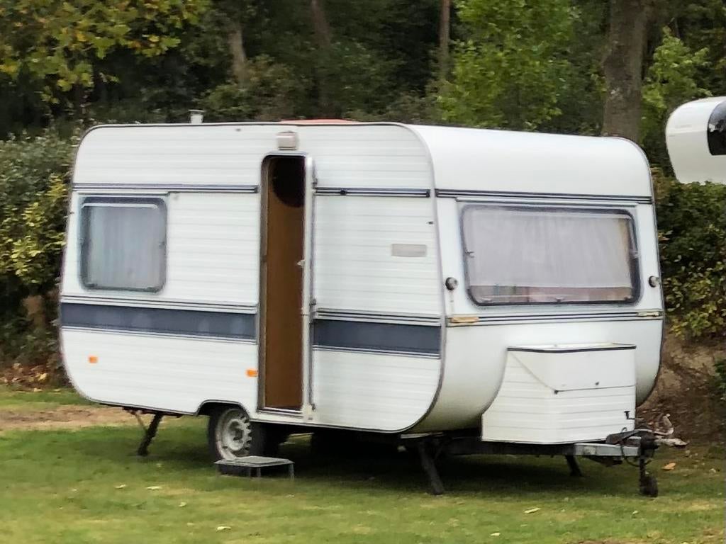 Retro caravan Adria uit de jaren 80, Rondzit, Particulier, Adria, 500 - 750 kg