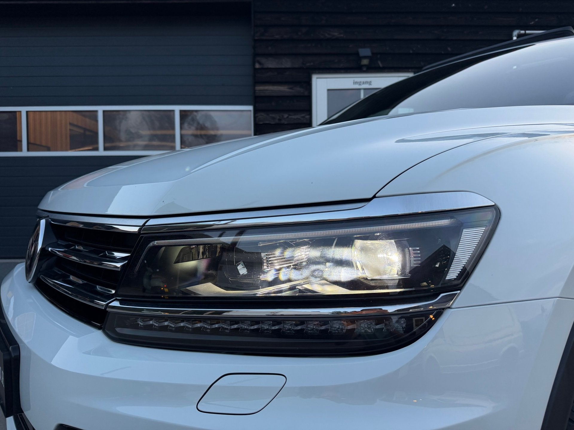 Volkswagen Tiguan Allspace 2.0 TSI 4Motion 3x R-Line Pano 5P, Auto's, Automaat, Dealer onderhouden, Gebruikt, 1984 cc