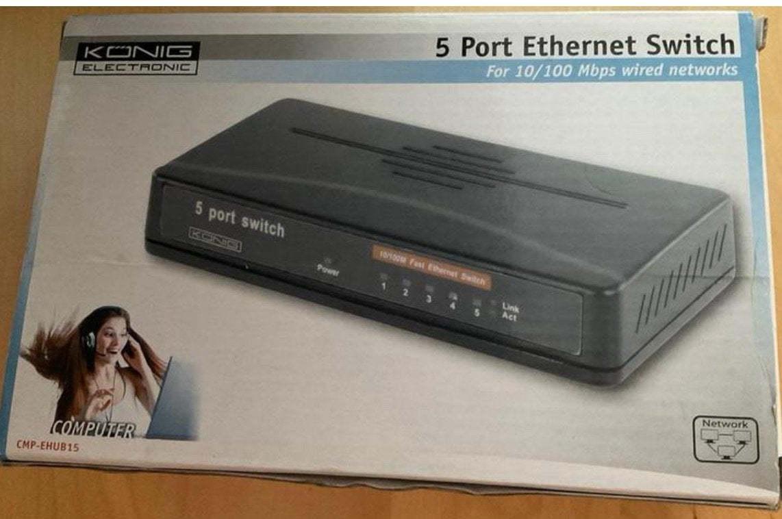 De König 5-poorts ethernet switch 10/100 MBPS, Ophalen of Verzenden, Zo goed als nieuw