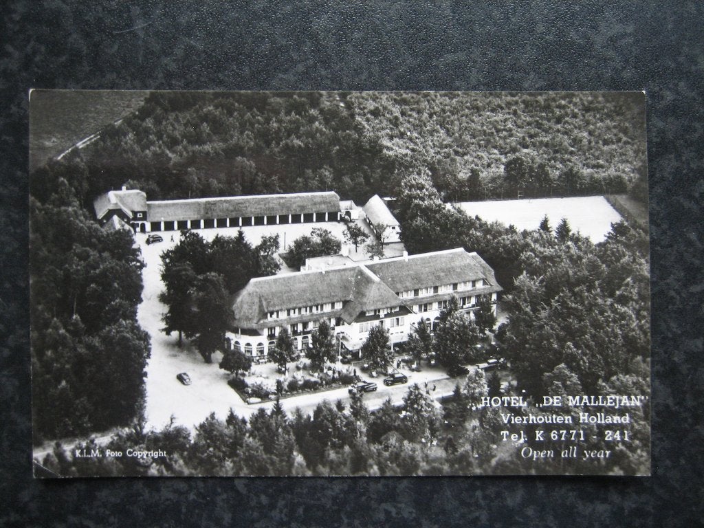 VIERHOUTEN  Hotel De Mallejan Luchtopname 1950, Ophalen of Verzenden, 1940 tot 1960, Friesland